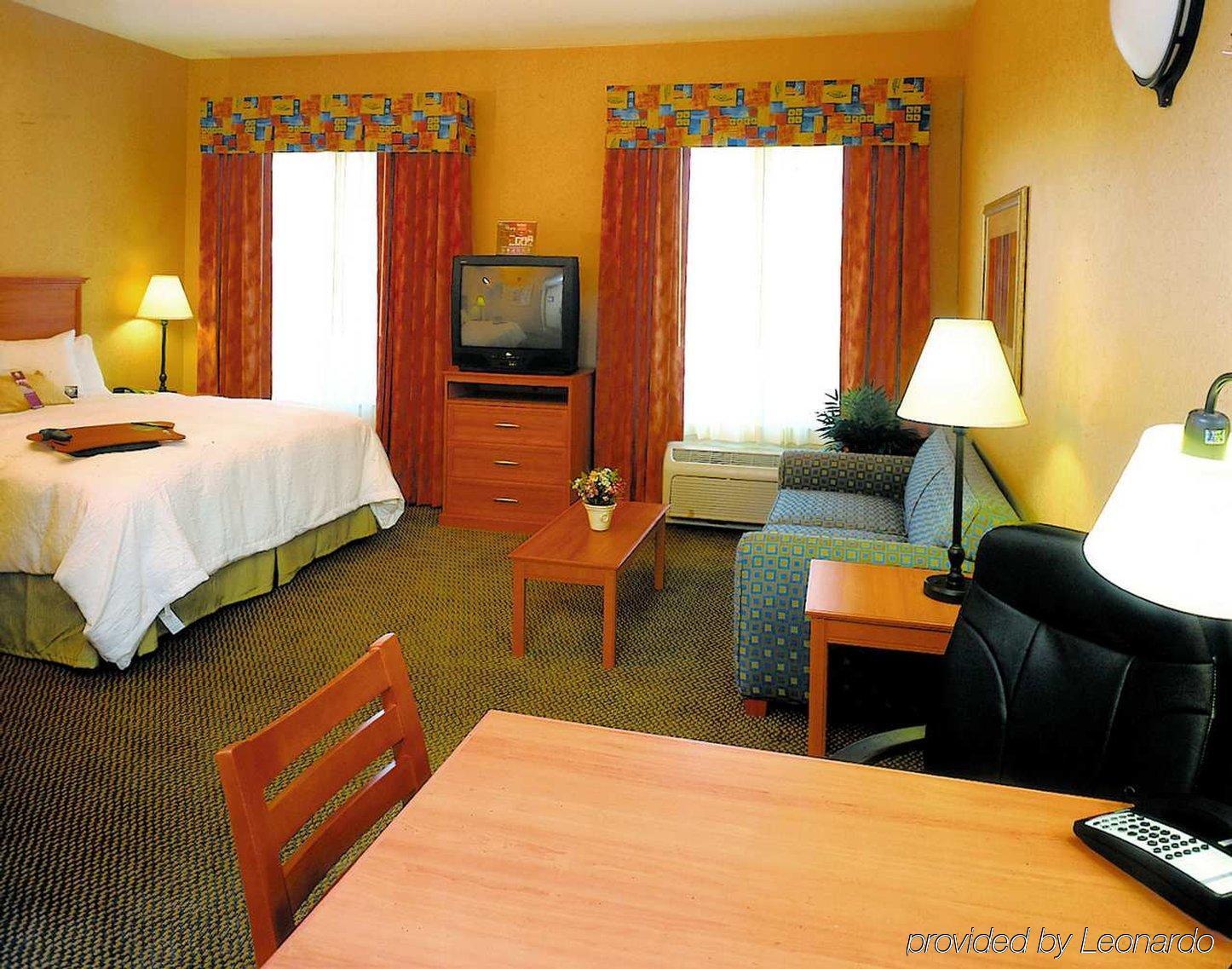 Hampton Inn & Suites Lathrop Oda fotoğraf